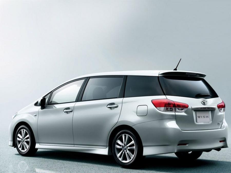  Toyota Wish 2009 года  (фото 4 из 8)